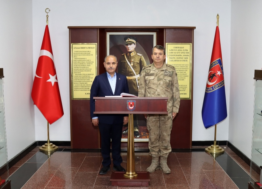 İçişleri Bakan Yardımcısı Sayın Mehmet AKTAŞ’ın 13 Kasım 2023 tarihinde Van Jandarma Asayiş Kolordu Komutanlığını ziyareti.